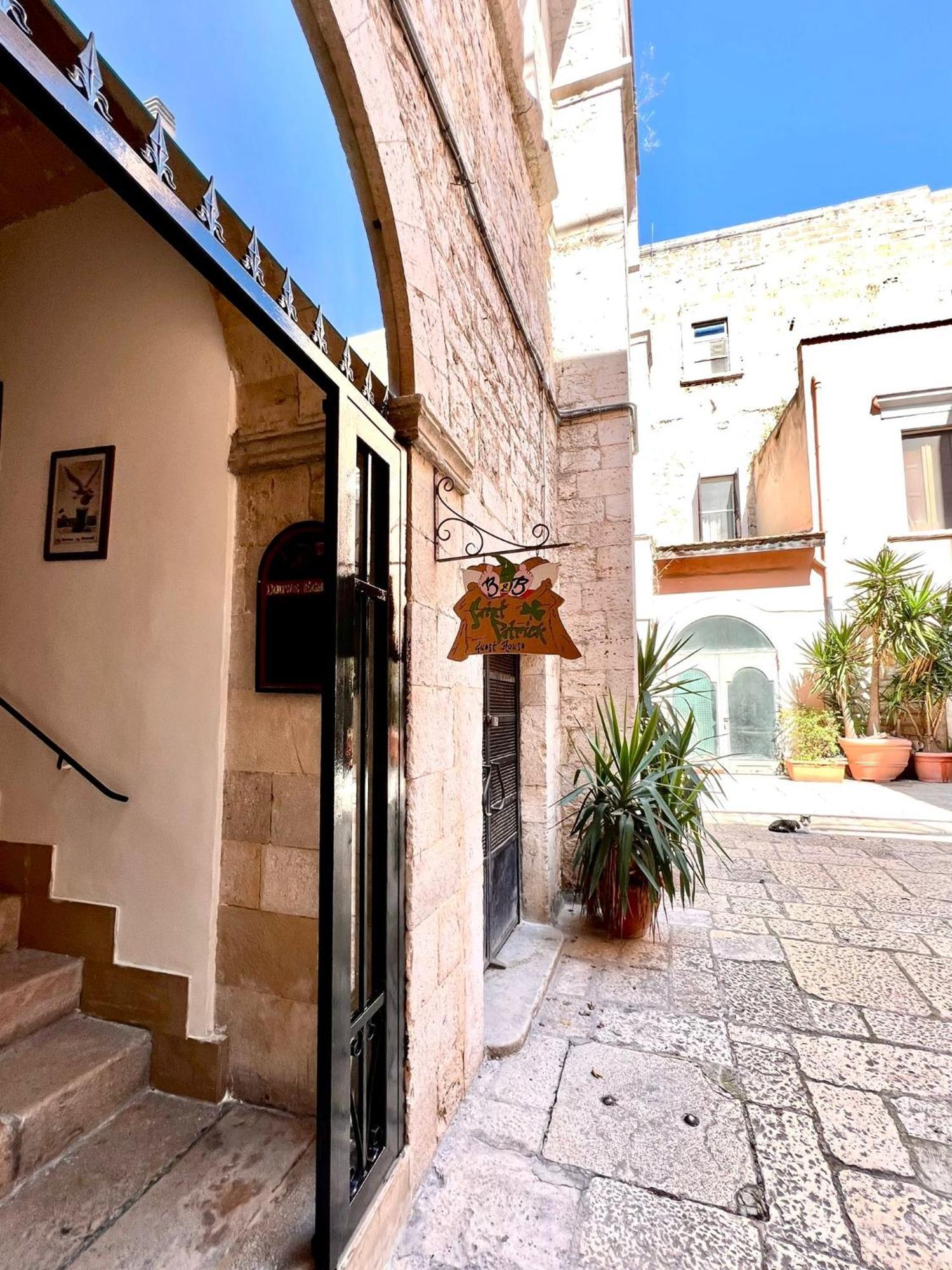 Casa Vacanza Saint Patrick Barletta Eksteriør bilde